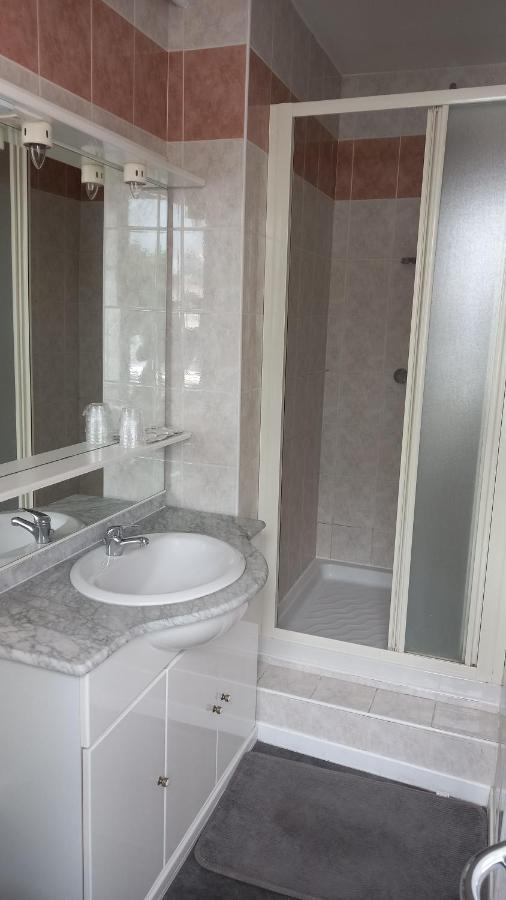 Dozulé Hotellerie Normande מראה חיצוני תמונה